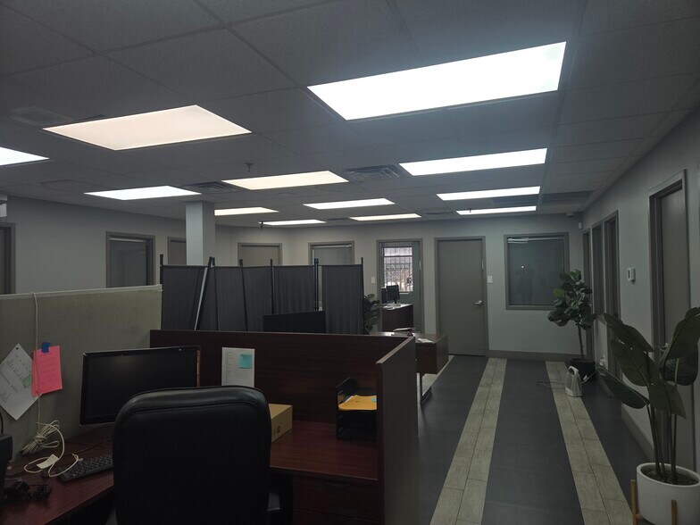 More Photos Of 2737 W 23rd St, Brooklyn Warehouse For Lease