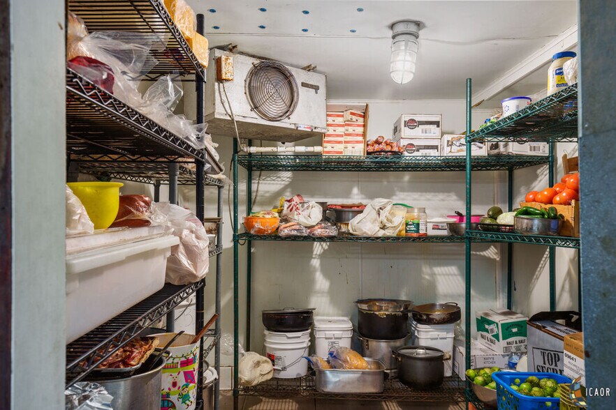 More Photos Of 8120 CA-111, Niland Flex For Sale