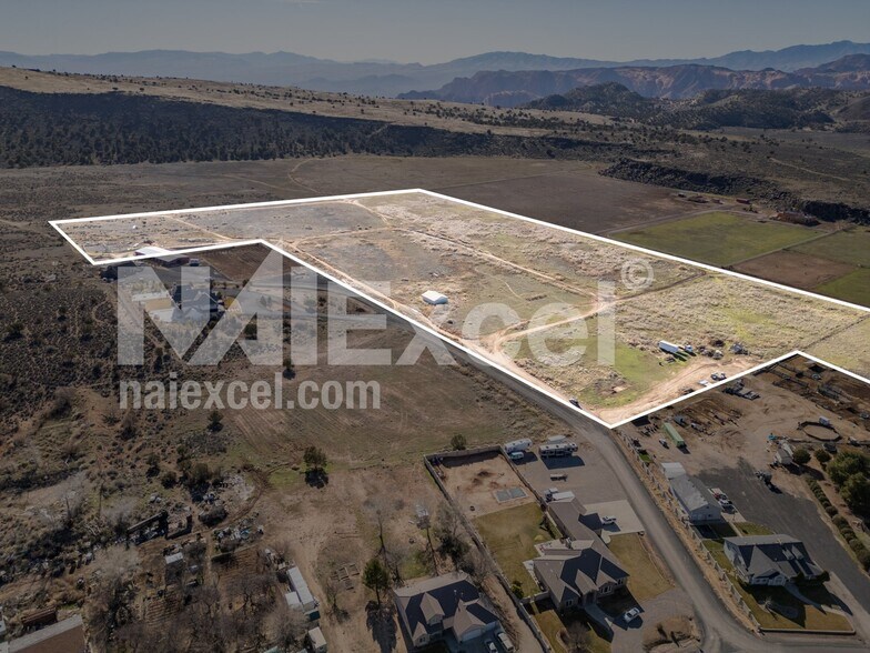 More Photos Of Diamond Black Ranch Rd rd, Diamond Valley Land For Sale