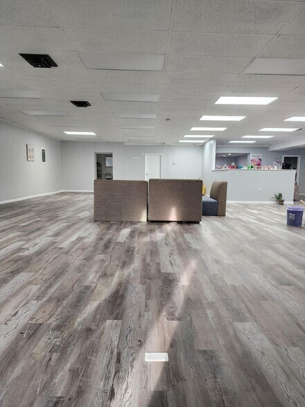 More Photos Of 11 Quassaick Ave, New Windsor Township Storefront For Sale