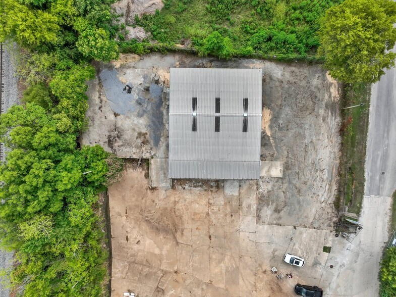 More Photos Of 1005 Richland St, Rock Hill Distribution For Sale