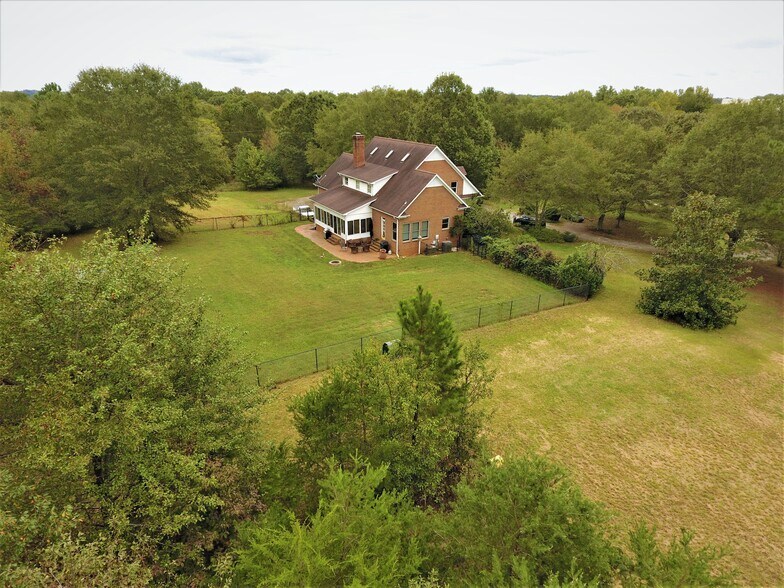 More Photos Of 350 Robin Lake Rd, Duncan Land For Sale