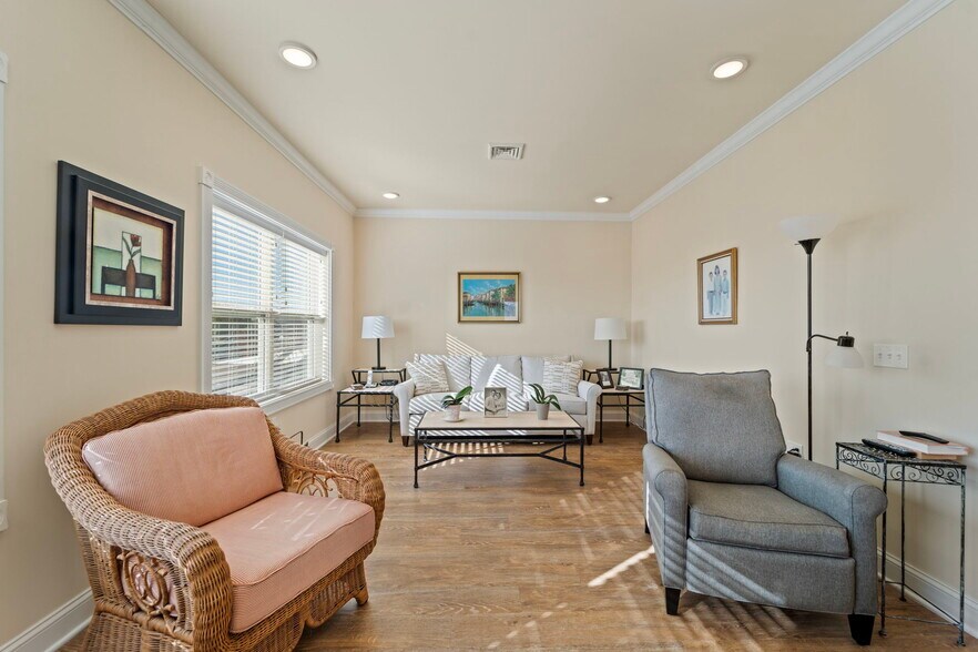 More Photos Of 501 E Franklin St, Endicott Apartments For Sale