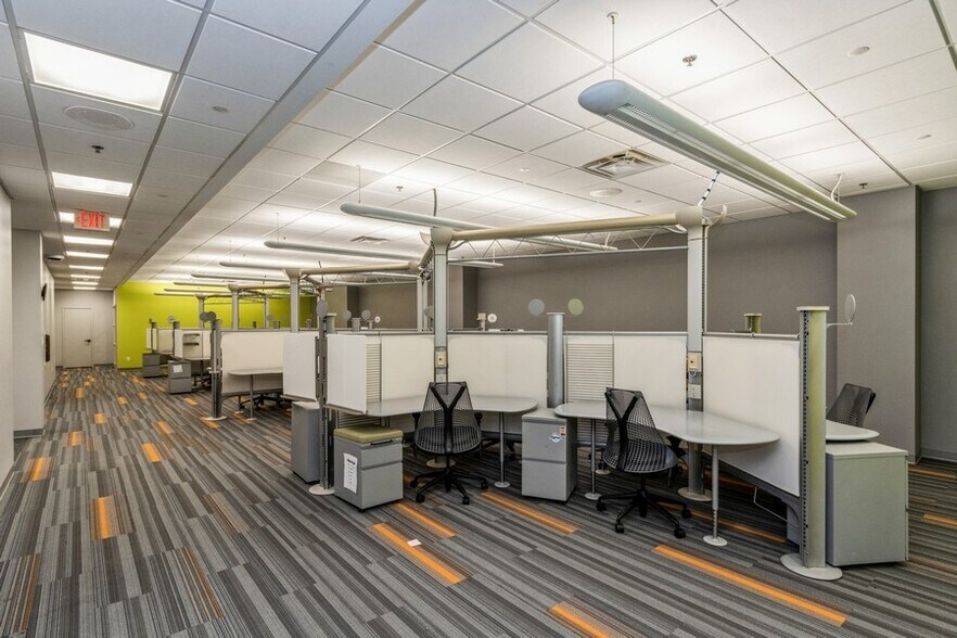More Photos Of 2834 Northgate Dr, Iowa City Office For Lease