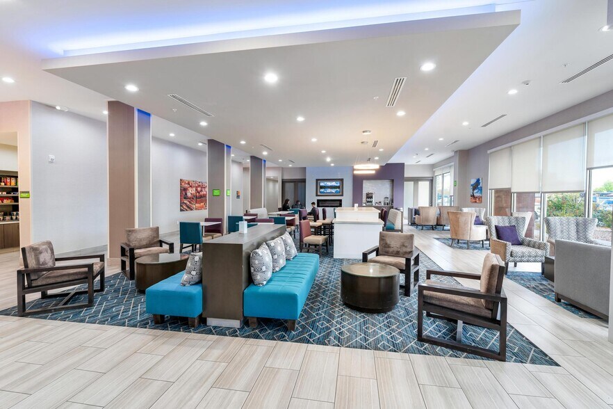 More Photos Of 465 S 100 E, Kanab Hospitality For Sale