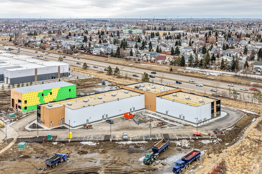 More Photos Of 2943 50 Av NW, Edmonton Storefront For Sale