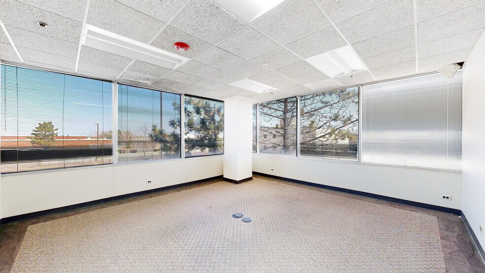 More Photos Of 1301 Basswood Rd, Schaumburg Office For Sale