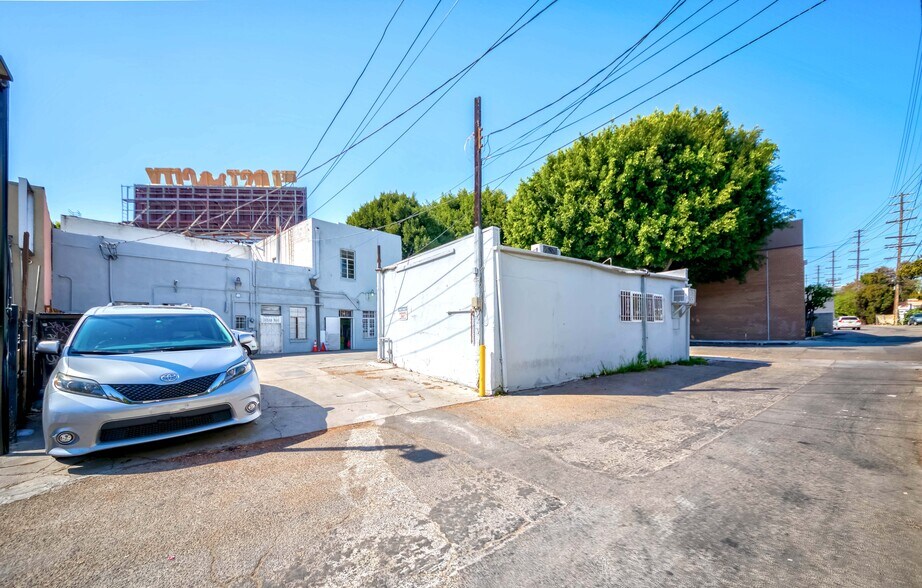 More Photos Of 8881-8883 W Pico Blvd, Los Angeles Storefront Retail Office For Sale