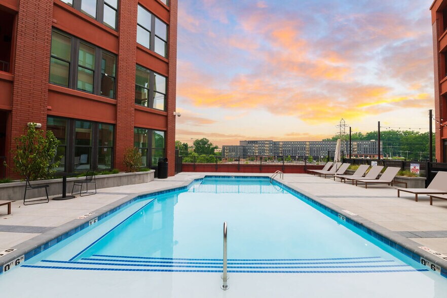 More Photos Of 300 E 36th St, Charlotte Apartments For Lease