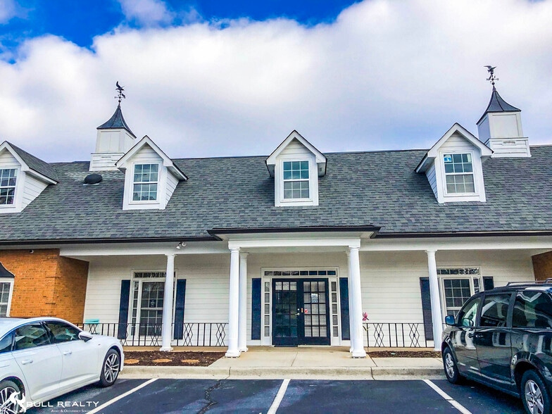 More Photos Of 7961 Hwy 92, Woodstock Medical For Lease