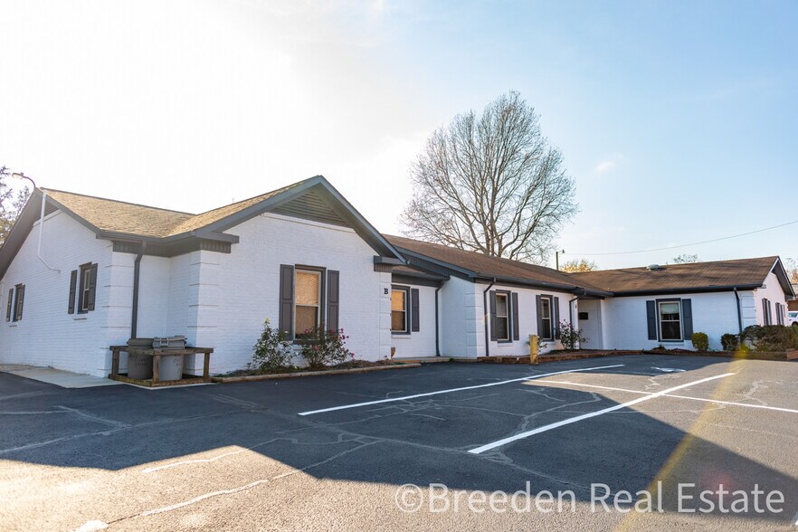 More Photos Of 204 E McDowell St, Morganton Office For Lease