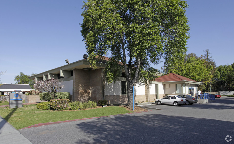 Primary Photo Of 405 Blossom Hill Rd, San Jose Bank For Lease