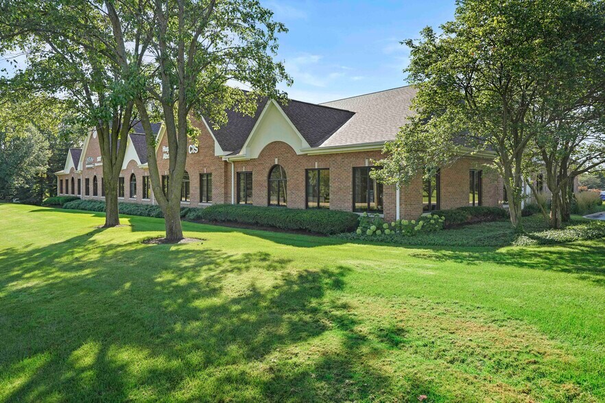 More Photos Of 6475 Washington St, Gurnee Office For Sale