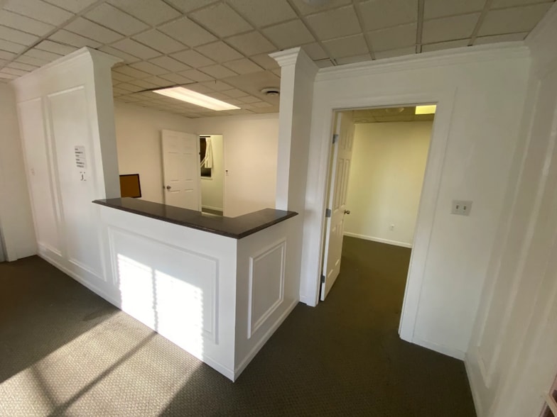 More Photos Of 26440 Southfield Rd, Lathrup Village Office For Lease