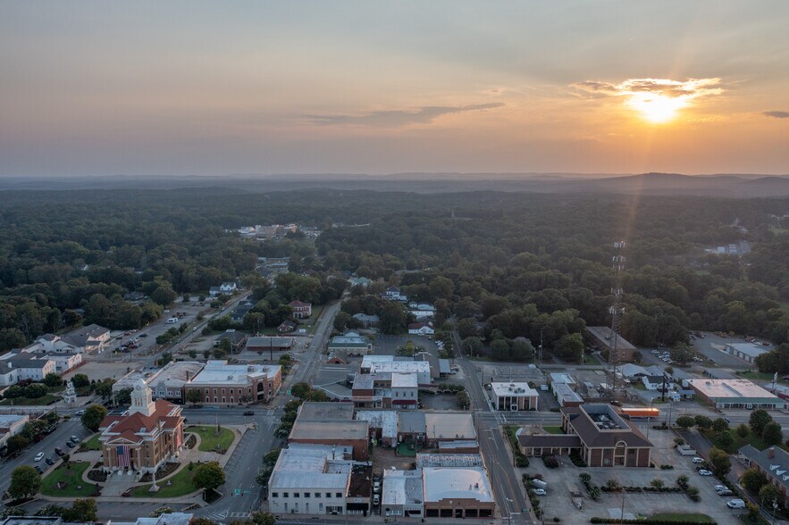 More Photos Of 106-108 N Church St, Thomaston Storefront For Sale
