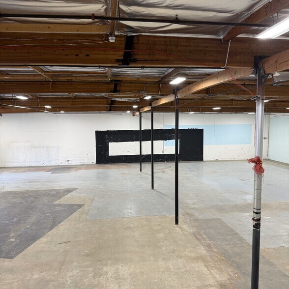 More Photos Of 8621 Hayden Pl, Culver City Light Manufacturing For Sale