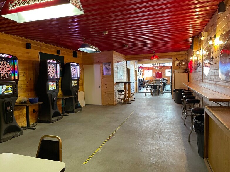 More Photos Of 203 Whinery, Binford Casino For Sale