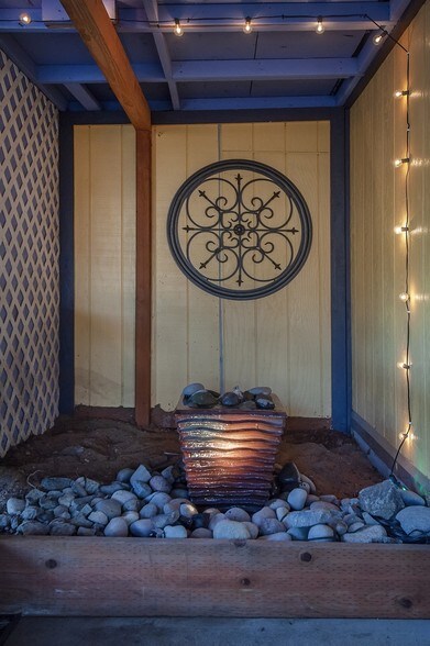 More Photos Of 4660 SE Highway 101, Lincoln City Restaurant For Sale