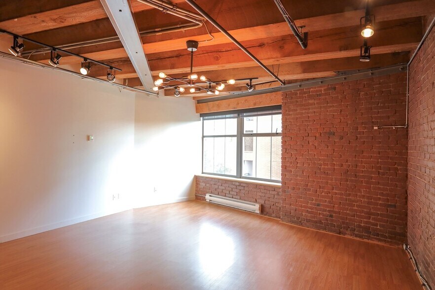 More Photos Of 1228 Hamilton St, Vancouver Office For Sale