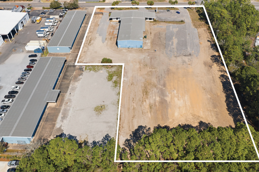 More Photos Of 702 Anchors St NW, Fort Walton Beach Warehouse For Lease