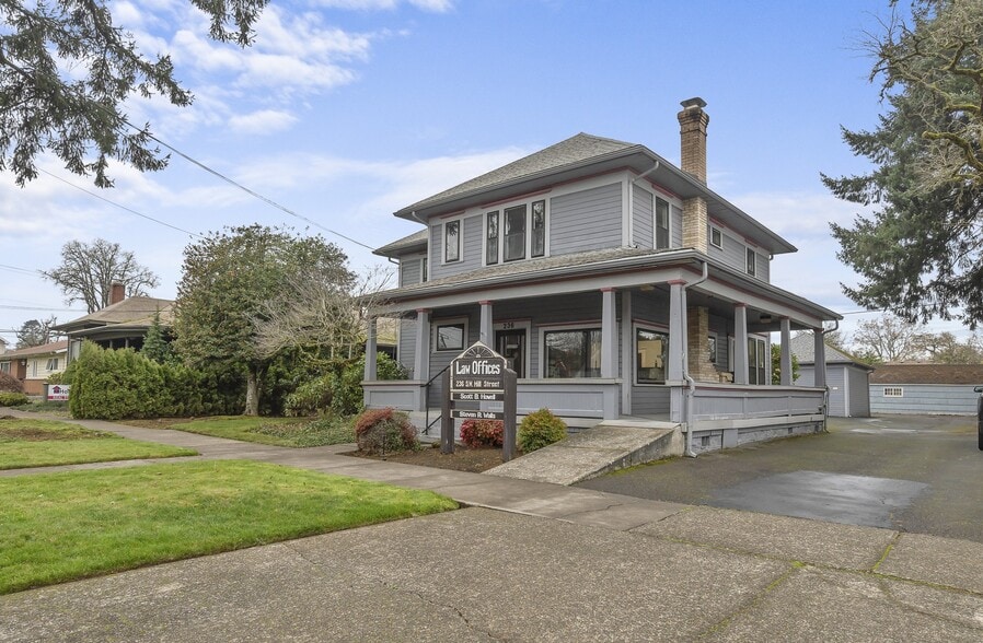 More Photos Of 236 SW Mill St, Dallas Office For Sale