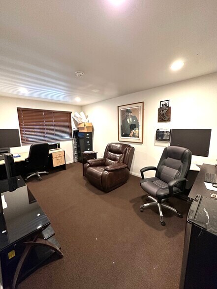 More Photos Of 2911-2943 Sammy Davis Jr Dr, Las Vegas General Retail For Lease