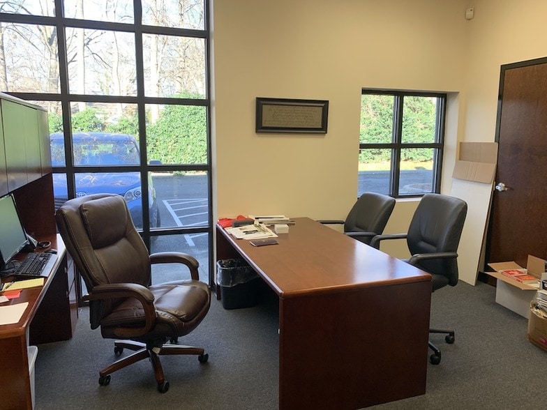 More Photos Of 141 Cupped Oak Dr, Stallings Warehouse For Lease