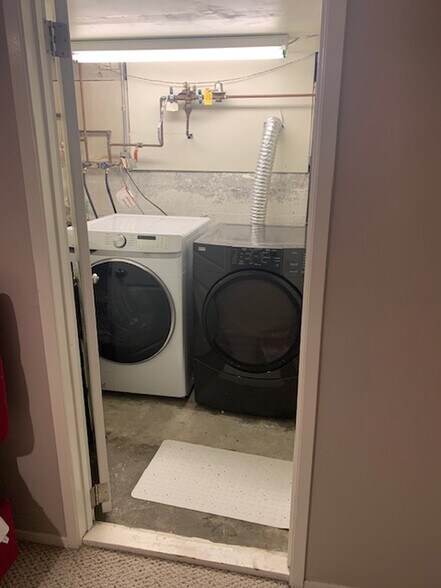More Photos Of 1302 N 49th St, Seattle Apartments For Sale