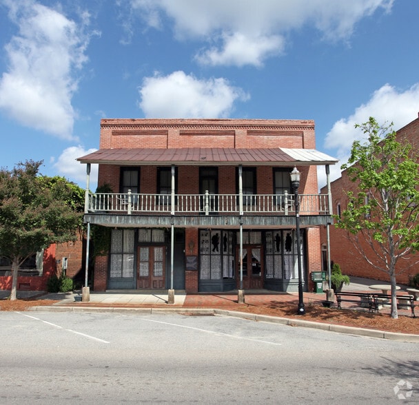 More Photos Of 2720 Cleveland St, Elloree Storefront Retail Residential For Sale
