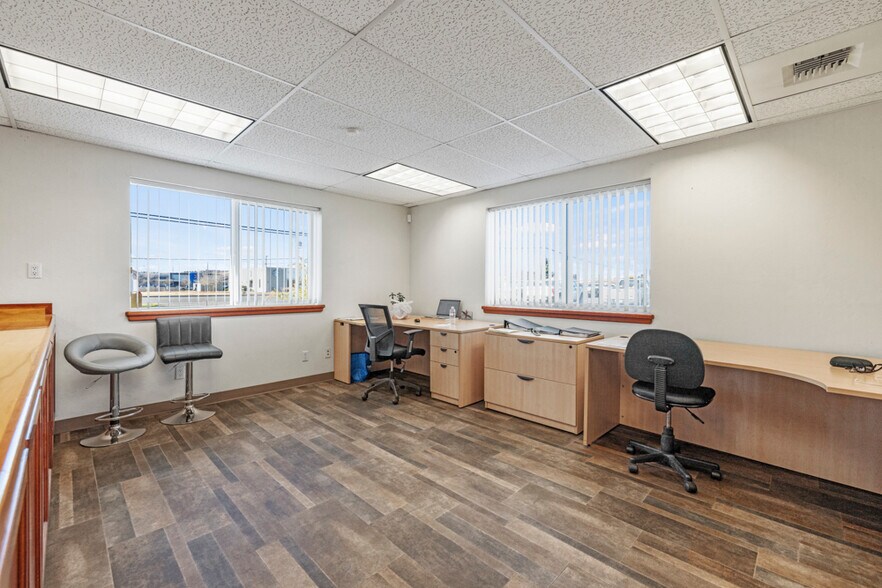 More Photos Of 3735 Washburn Way, Klamath Falls Warehouse For Lease