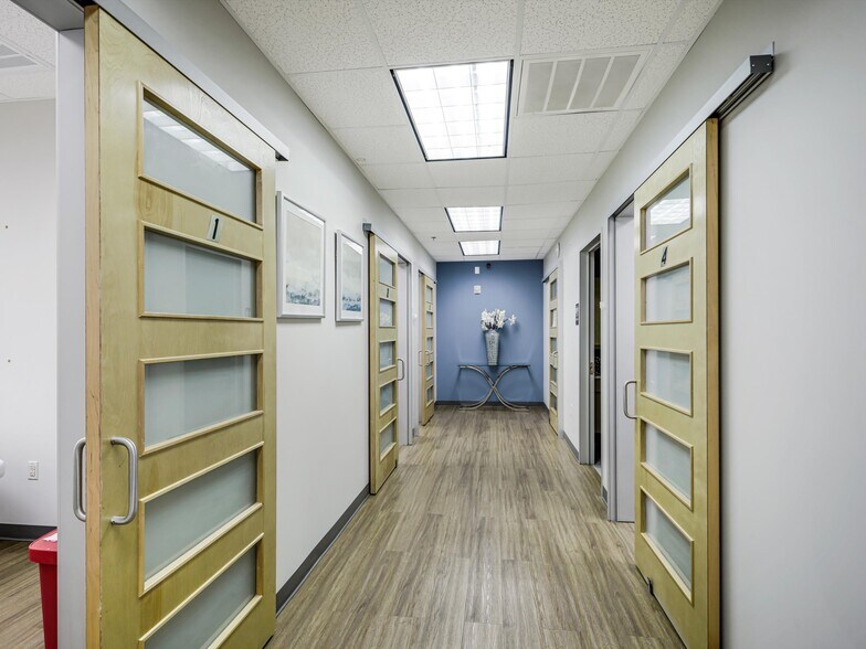More Photos Of 7709 San Jacinto Pl, Plano Loft Creative Space For Sale
