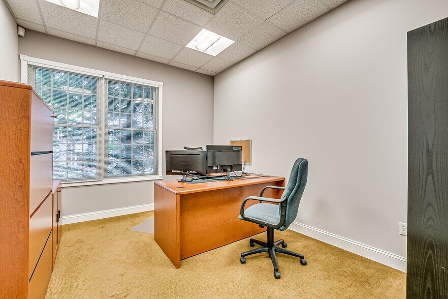 More Photos Of 1555 Ruth Rd, North Brunswick Office For Lease