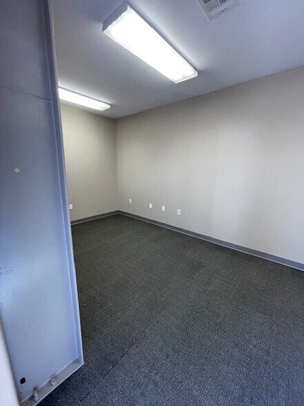 More Photos Of 601 W Oakland St, Broken Arrow Office Residential For Sale