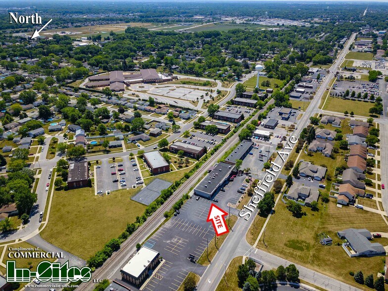 More Photos Of 1027 Sheffield Ave, Dyer Restaurant For Lease