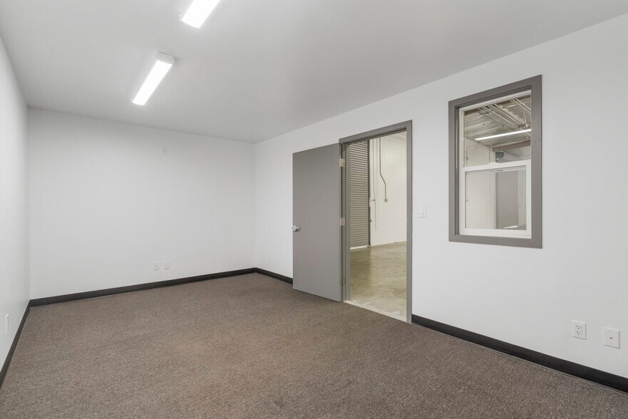 More Photos Of 2505 Amaral Ct, Hayward Warehouse For Sale