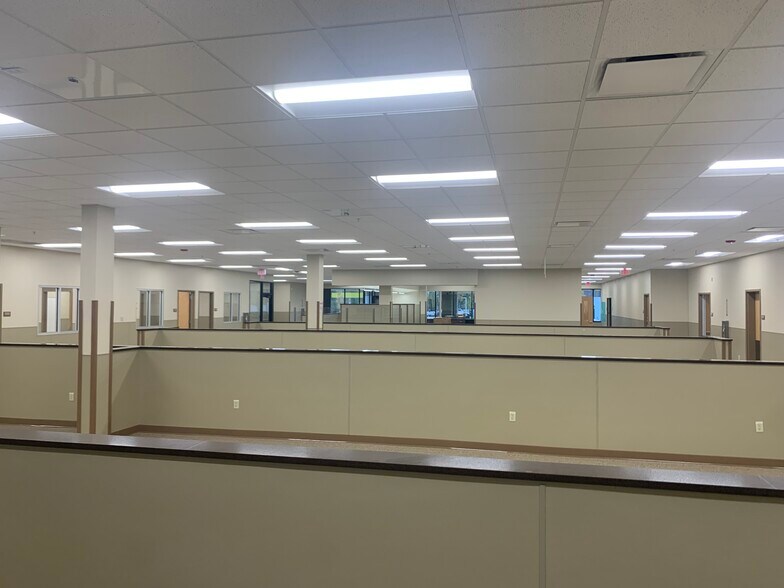 More Photos Of 694-760 Crescent St, Brockton Storefront For Lease