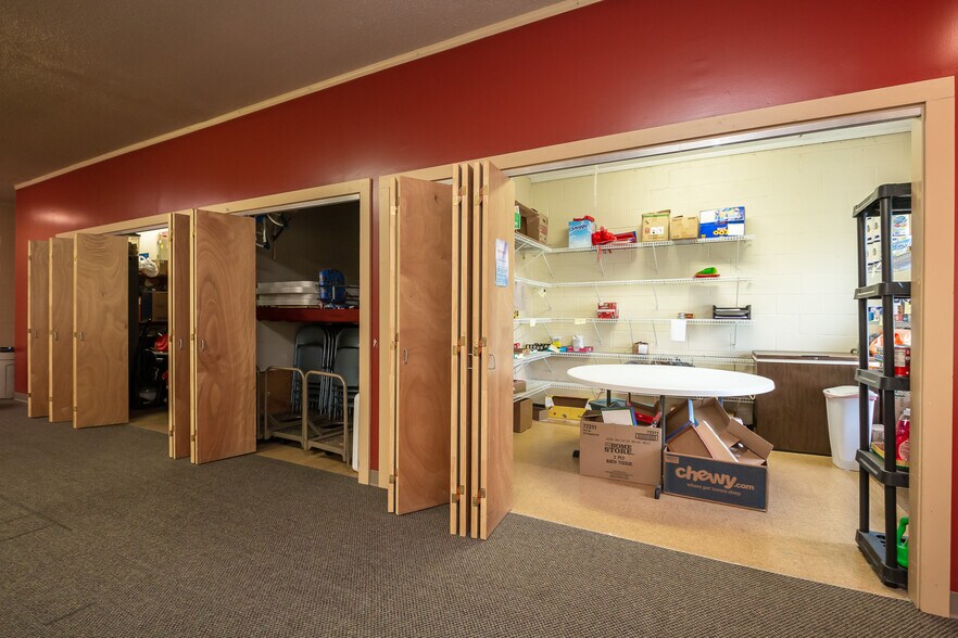 More Photos Of 733 Country Club Dr, Xenia Religious Facility For Sale