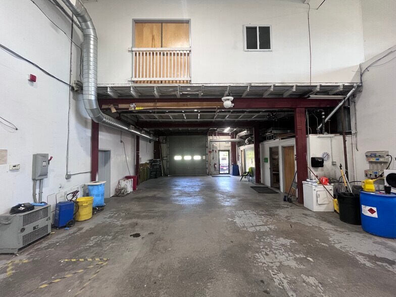 More Photos Of 18 Graf Rd, Newburyport Industrial For Sale