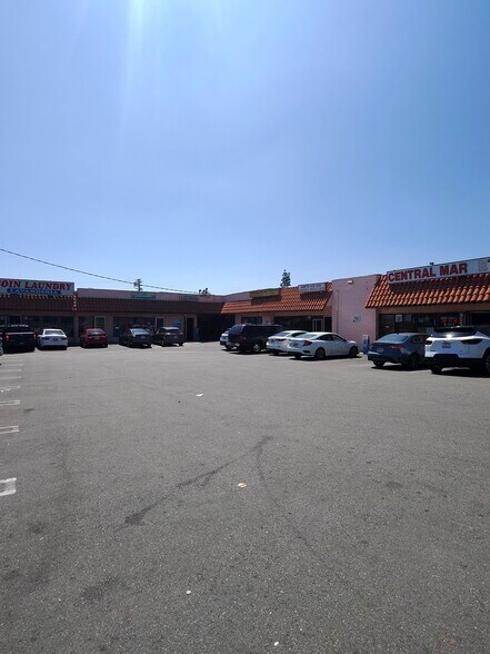 More Photos Of 11479 San Fernando Rd, San Fernando Storefront Retail Office For Lease
