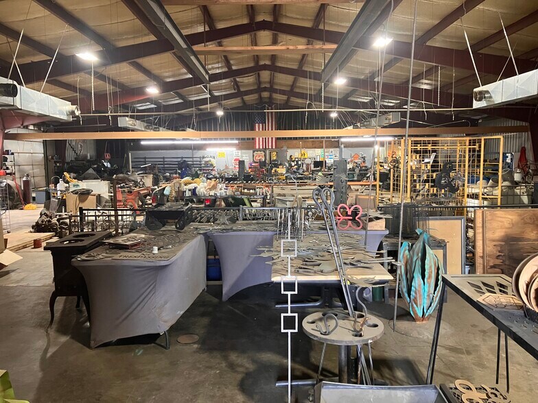 More Photos Of 21577 US Highway 50, Rocky Ford Flex For Lease