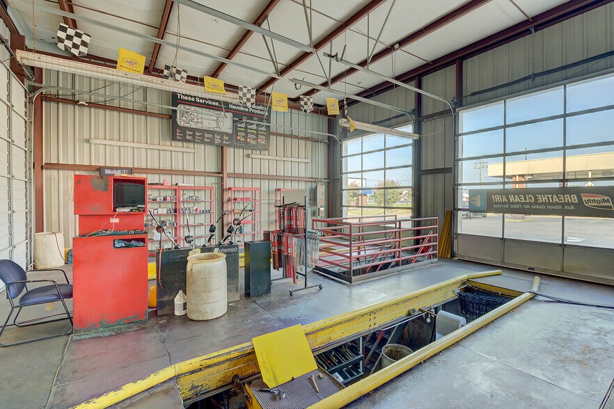 More Photos Of 1112 E Bert Kouns Industrial Loop, Shreveport Carwash For Sale