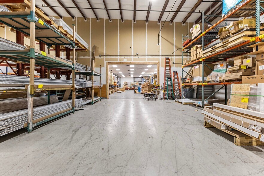 More Photos Of 5829 County Rd 41, Farmington Manufacturing For Lease
