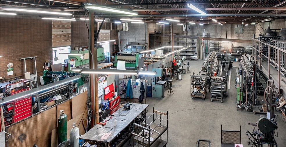 More Photos Of 3003 11 St SE, Calgary Warehouse For Sale