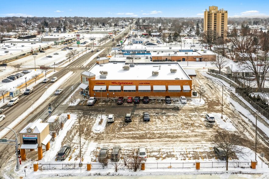 More Photos Of 1665 White Bear Ave N, Saint Paul Drugstore For Sale