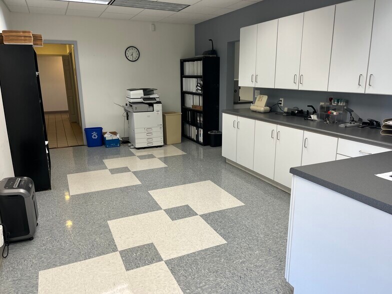 More Photos Of 14 Currency Dr, Bloomington Office For Sale