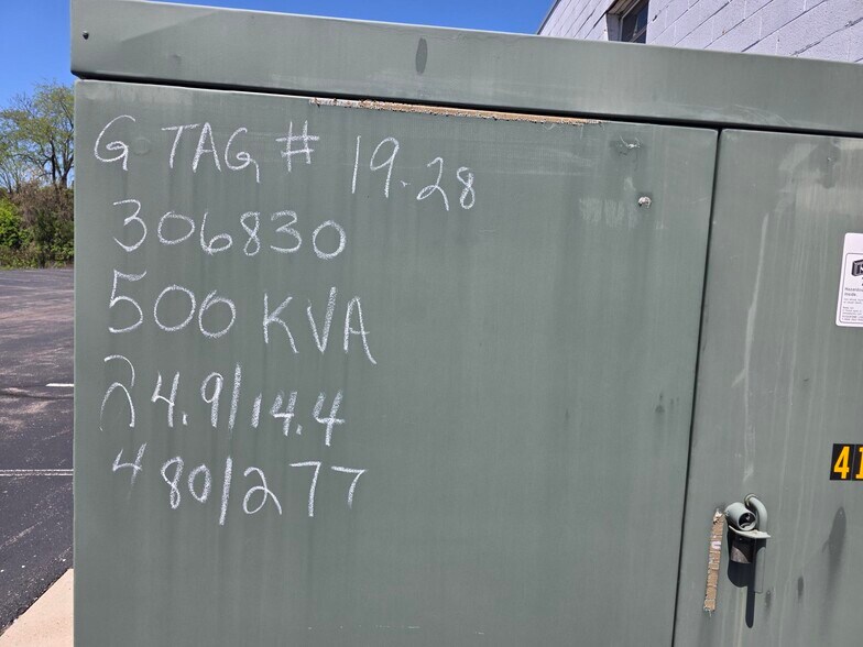 More Photos Of 750 Trumbull Dr, Pittsburgh Warehouse For Lease