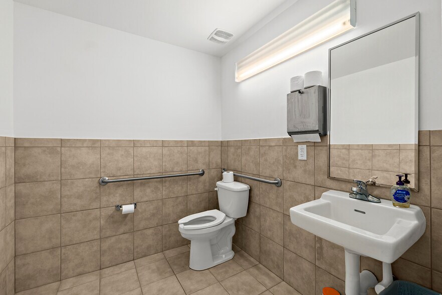 More Photos Of 3270 Highway A1A, Melbourne Beach Office For Lease