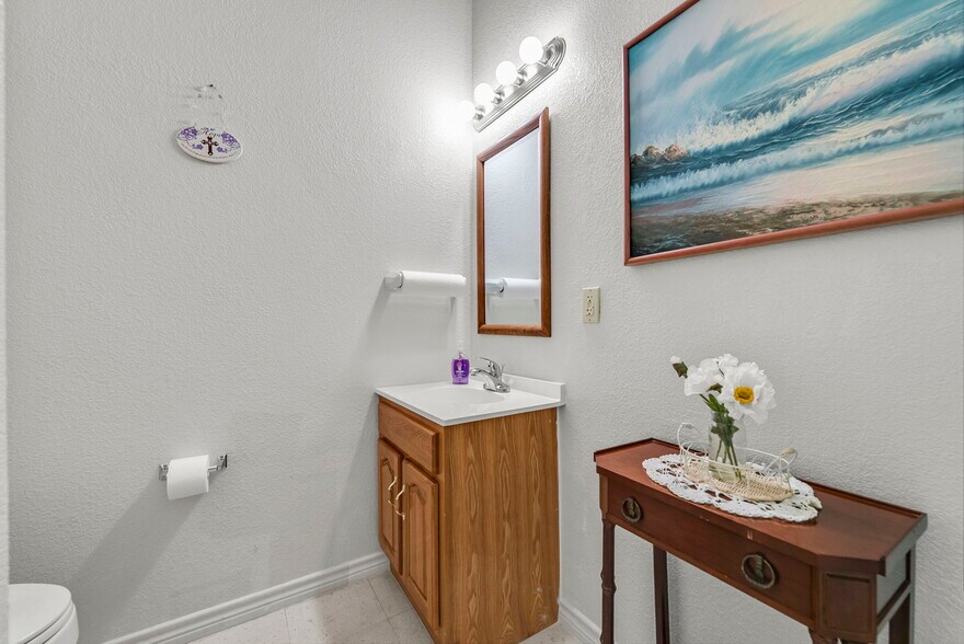 More Photos Of 3411 N Highway 281, Marble Falls Office For Sale