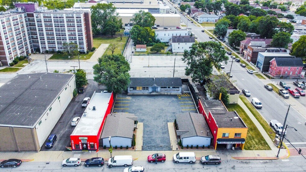 More Photos Of 523 W Chicago Ave, East Chicago Medical For Lease