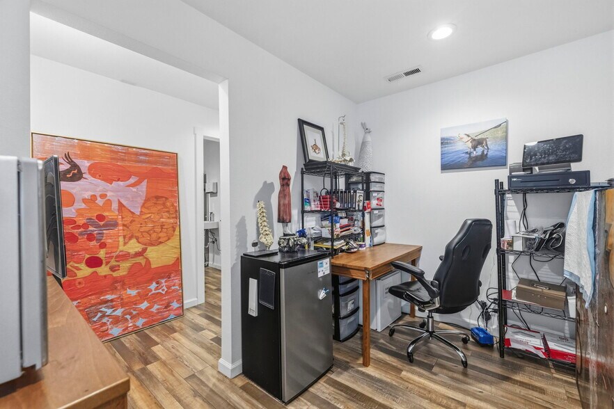 More Photos Of 19468 Village Dr, Sonora Office For Sale